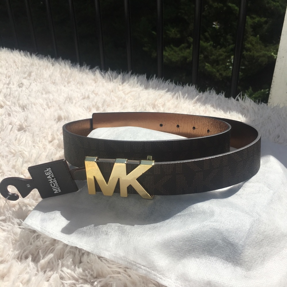 NWT Authentic Michael Kors logo belt! 🙌